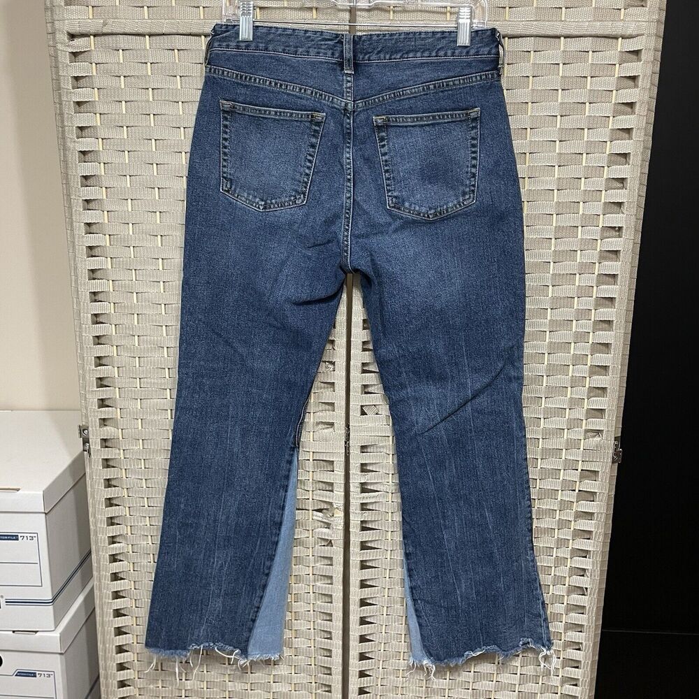 Pilcro Crop Flare Jeans Size 28 Two Tone Blue Denim Raw Hem Button Fly 5 Pocket - Picture 2 of 10